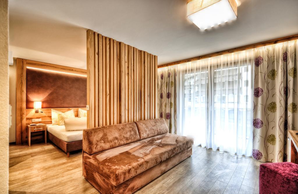 Hotel Arnika Ischgl Exteriör bild